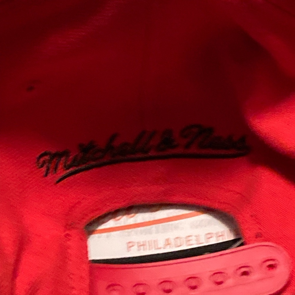 Bulls M&N SnapBack - Picture 4 of 7